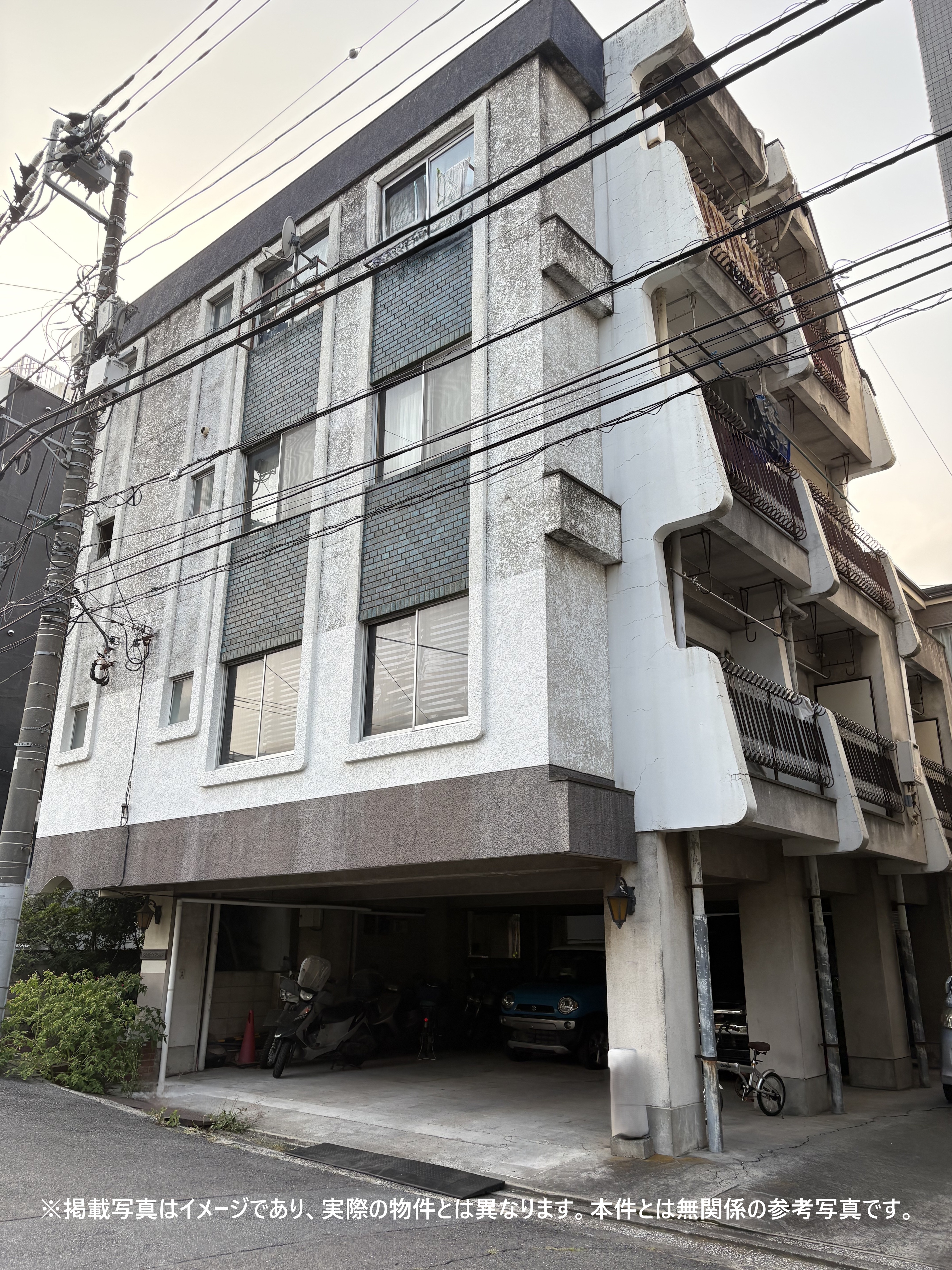 住み替え希望の60代女性、文京区千駄木の借地権戸建てを成約