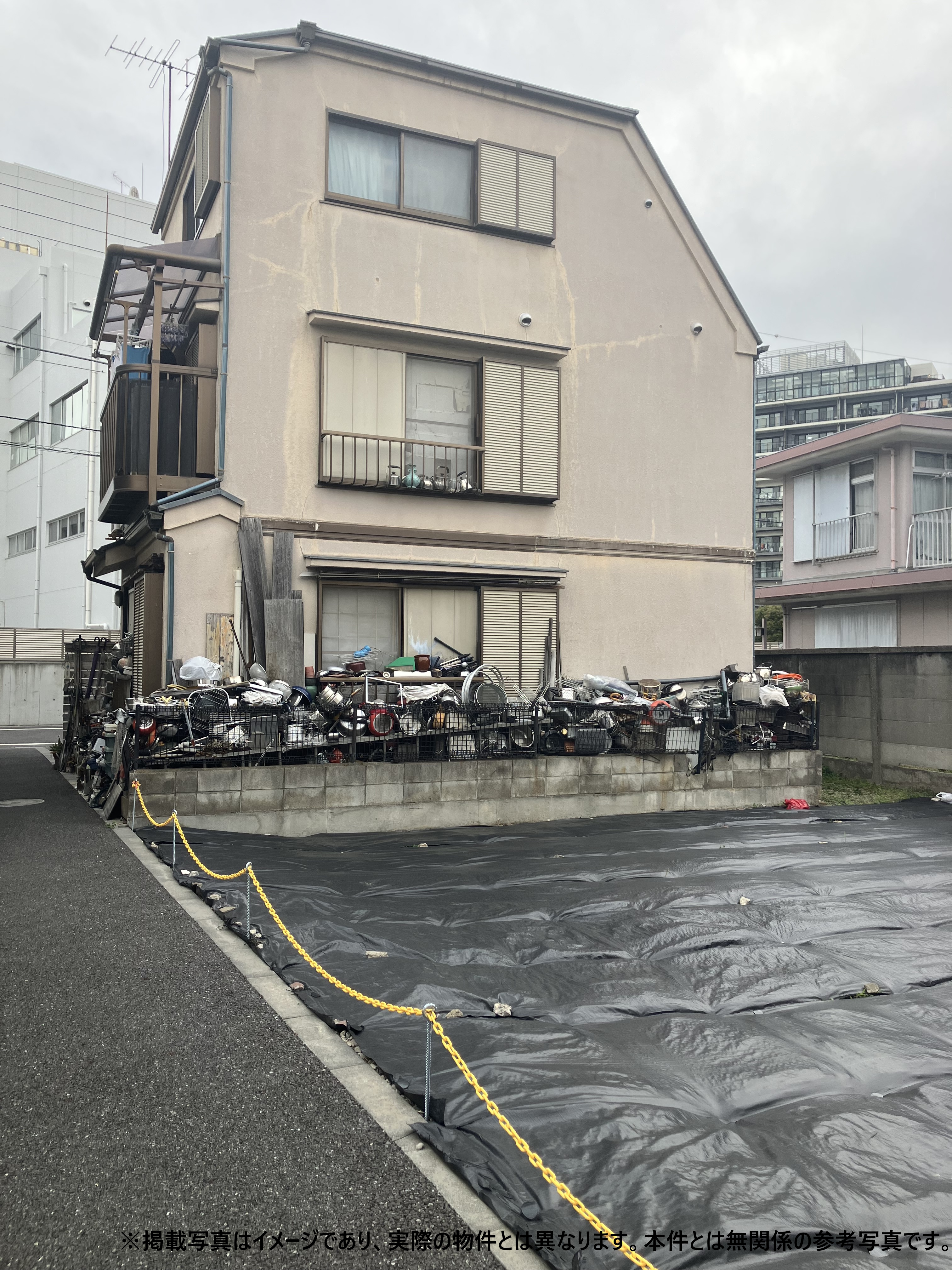 東京都葛飾区金町に所在する一戸建て（363.6㎡・110.0坪）。本件は共有持分（持分3分の1）で、建物は第三者へ賃貸中の居住物件です。敷地規模が大きく、葛飾区金町エリアの中でも取り扱いに特徴がある案件で、転勤をきっかけに売却相談をいただきました。