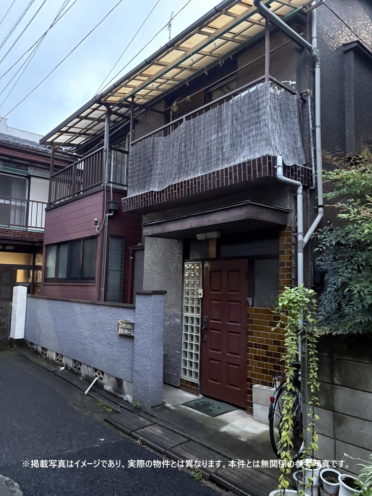 離婚整理で借地権付き戸建てを売却、居住中のまま成約