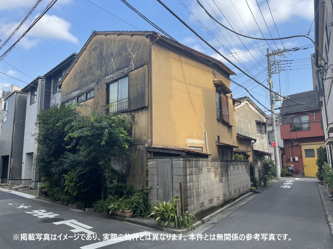 目黒区鷹番・借地権付き一棟マンションの現況買取事例
